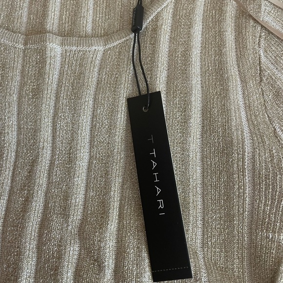 T TAHARI Womans Metallic Ribbed Short Sleeve Sweater Small P Gold Silver Shimmer - Picture 8 of 10